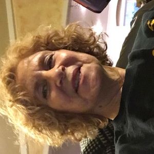 Meet your Posher, Debbie